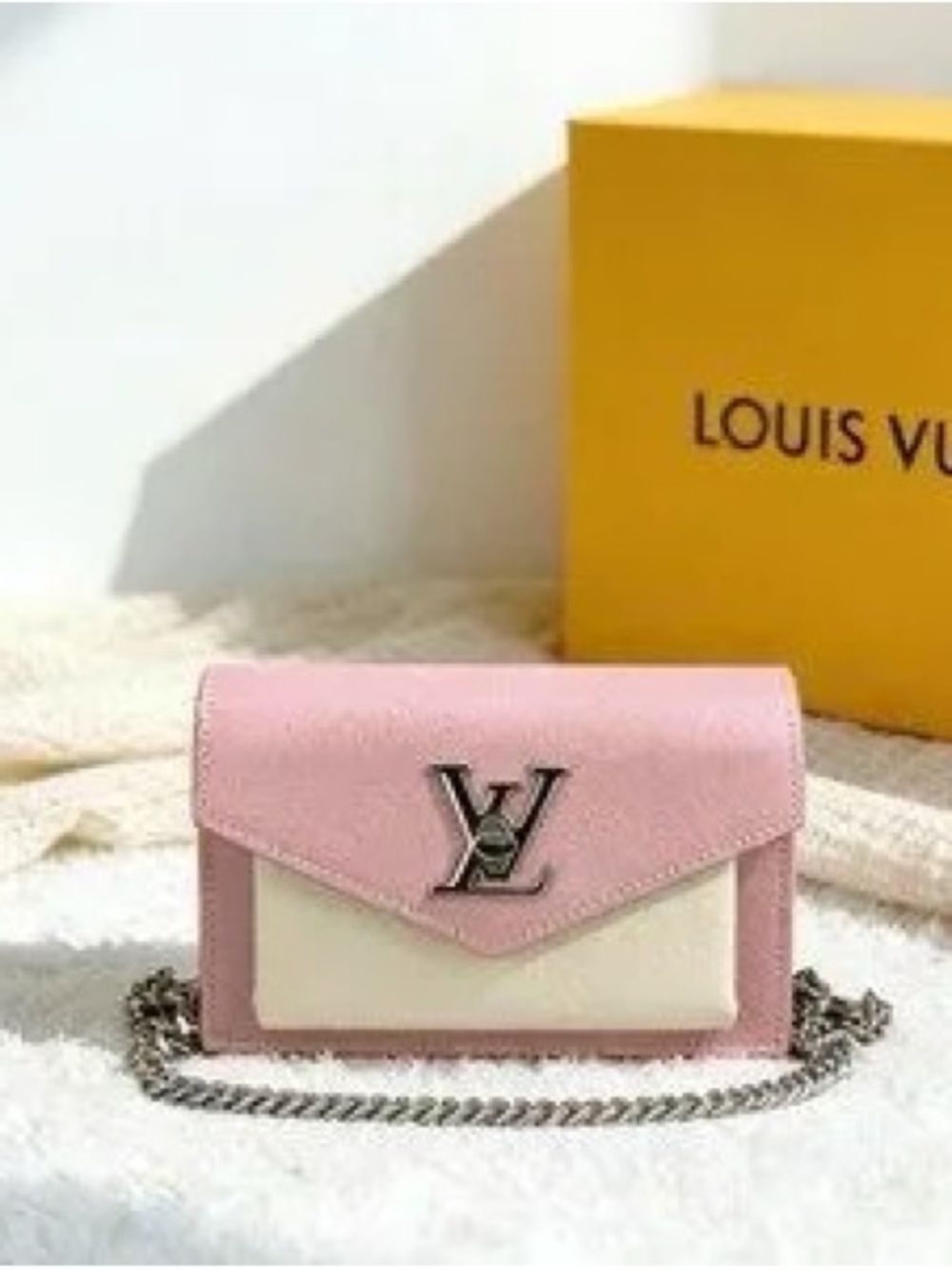 Louis Vuitton Lockme Chain Bag